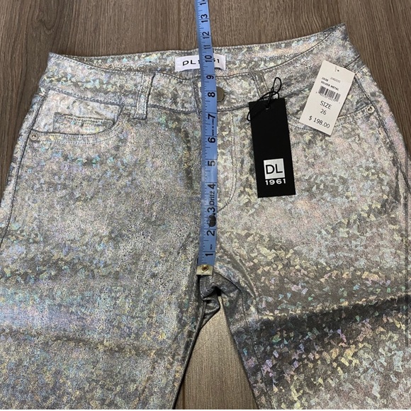 DL1961 NWT Florence Crop Mid Rise Skinny Holographic Pants COOL SPARKLY PANTS - Picture 4 of 7